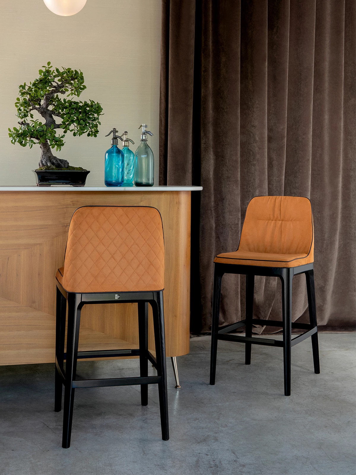 %D0%91%D0%90%D0%A0+%D0%A1%D0%A2%D0%9E%D0%9B+TONIN+CASA%2C+%D0%BC%D0%BE%D0%B4.+MIVIDA++%C3%89LITE